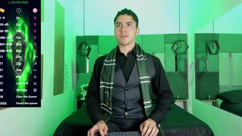 Snapshot of liamnovak chatting on 12-04-25, 12:03 Liam online show from 12-04-25, 12:03