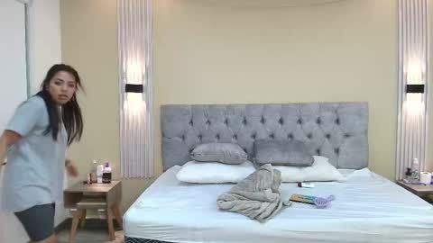 L I A M O N R O E online show from 09-22-25, 11:45