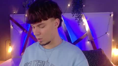 Liam Thunder online show from 11-20-25, 03:07