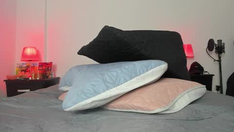 Snapshot of liamtrevor chatting on 11-09-25, 04:49 liamtrevor online show from 11-09-25, 04:49