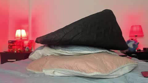 Snapshot of liamtrevor chatting on 11-20-25, 08:52 liamtrevor online show from 11-20-25, 08:52