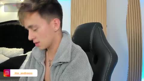liam online show from 07-25-26, 04:43