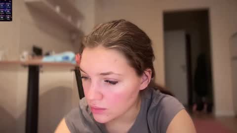 Snapshot of liana_8 chatting on 02-22-26, 01:53 liana_8 online show from 02-22-26, 01:53