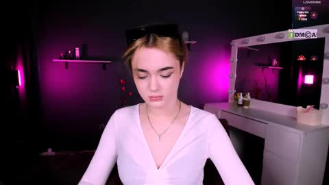 Little Liana  online show from 03-08-25, 08:03