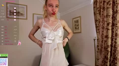 Snapshot of liane_bennet chatting on 06-10-26, 08:02 Sofia online show from 06-10-26, 08:02