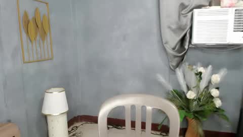 Snapshot of liane_mei chatting on 12-22-25, 02:08 Liane online show from 12-22-25, 02:08