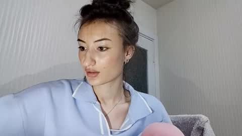 Snapshot of lianefinkel chatting on 11-23-25, 11:26 Lia online show from 11-23-25, 11:26