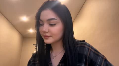 Snapshot of lianekaczka chatting on 03-12-26, 02:34 Anna online show from 03-12-26, 02:34