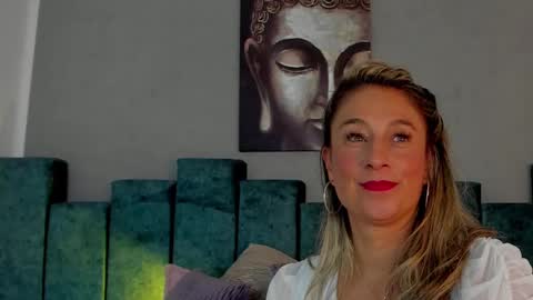 Snapshot of liannaa_ chatting on 03-09-25, 01:25 Lian online show from 03-09-25, 01:25