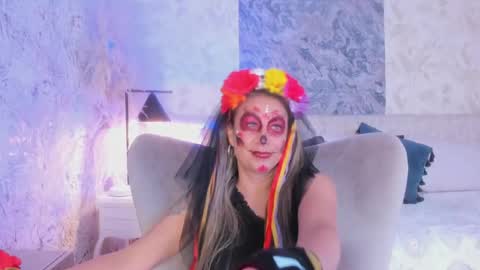 Snapshot of liannaa_ chatting on 10-29-25, 07:48 Lian online show from 10-29-25, 07:48