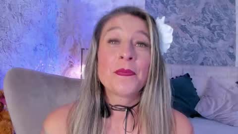 Snapshot of liannaa_ chatting on 11-11-25, 07:47 Lian online show from 11-11-25, 07:47