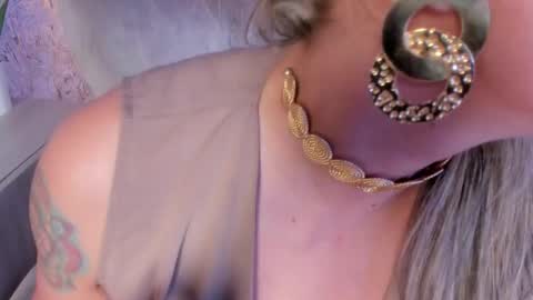 Snapshot of liannaa_ chatting on 11-26-25, 06:09 Lian online show from 11-26-25, 06:09