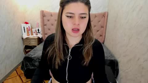 Snapshot of lianngrace chatting on 02-22-25, 01:57 Grace online show from 02-22-25, 01:57