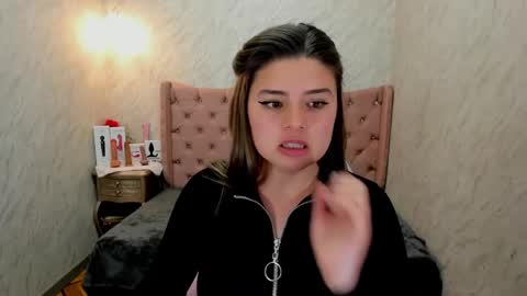 Snapshot of lianngrace chatting on 02-22-25, 08:09 Grace online show from 02-22-25, 08:09