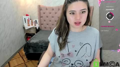 Snapshot of lianngrace chatting on 03-01-25, 02:02 Grace online show from 03-01-25, 02:02