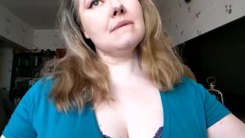 Snapshot of liaorgel chatting on 04-29-26, 11:58 liaorgel online show from 04-29-26, 11:58