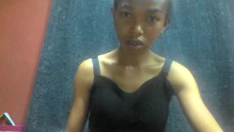 liaraisha online show from 09-18-25, 03:19