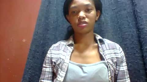 Snapshot of liaraisha chatting on 06-09-26, 02:06 liaraisha online show from 06-09-26, 02:06