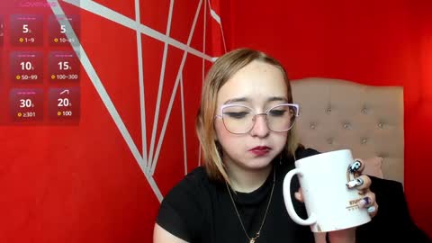 Snapshot of liaroberts1 chatting on 12-15-24, 12:06 Lia Roberts online show from 12-15-24, 12:06