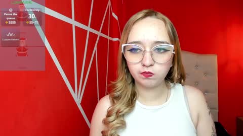 Snapshot of liaroberts1 chatting on 12-20-24, 12:27 Lia Roberts online show from 12-20-24, 12:27