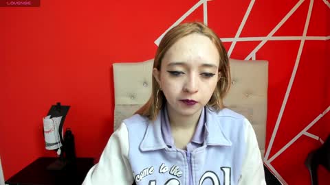Snapshot of liaroberts1 chatting on 12-24-24, 11:06 Lia Roberts online show from 12-24-24, 11:06
