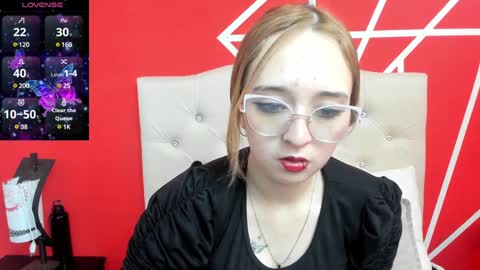 Snapshot of liaroberts1 chatting on 12-26-24, 12:05 Lia Roberts online show from 12-26-24, 12:05