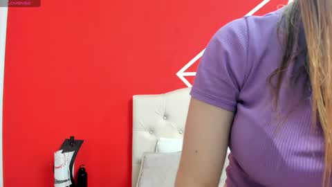 Snapshot of liaroberts1 chatting on 12-27-24, 12:12 Lia Roberts online show from 12-27-24, 12:12