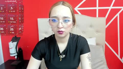 Snapshot of liaroberts1 chatting on 12-29-24, 12:12 Lia Roberts online show from 12-29-24, 12:12