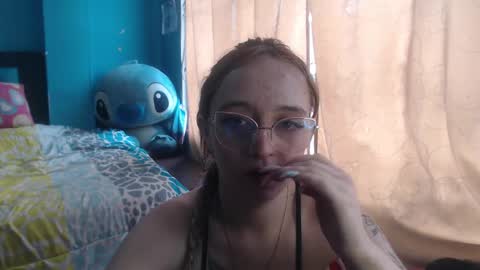 Snapshot of liaroberts1 chatting on 01-27-25, 07:03 Lia Roberts online show from 01-27-25, 07:03
