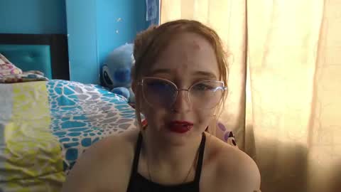 Snapshot of liaroberts1 chatting on 01-28-25, 04:08 Lia Roberts online show from 01-28-25, 04:08