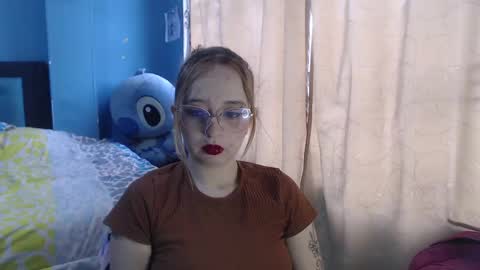 Snapshot of liaroberts1 chatting on 01-29-25, 12:02 Lia Roberts online show from 01-29-25, 12:02
