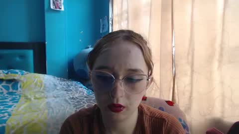 Snapshot of liaroberts1 chatting on 01-29-25, 03:04 Lia Roberts online show from 01-29-25, 03:04