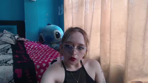 Snapshot of liaroberts1 chatting on 02-11-25, 06:44 Lia Roberts online show from 02-11-25, 06:44
