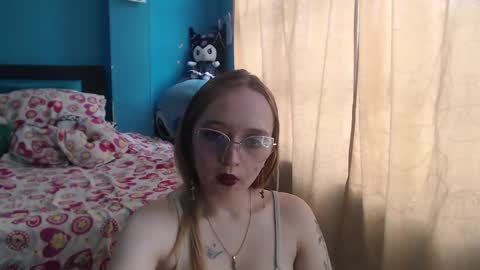 Snapshot of liaroberts1 chatting on 02-24-25, 03:09 Lia Roberts online show from 02-24-25, 03:09