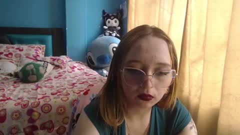 Snapshot of liaroberts1 chatting on 03-04-25, 03:48 Lia Roberts online show from 03-04-25, 03:48