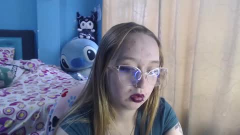 Snapshot of liaroberts1 chatting on 03-04-25, 06:50 Lia Roberts online show from 03-04-25, 06:50