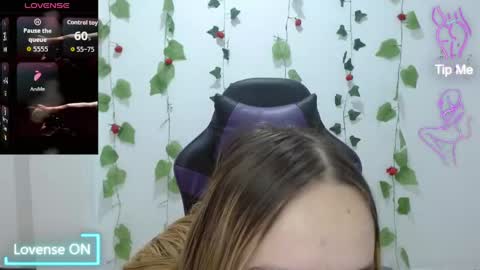 Lia Roberts online show from 04-29-26, 04:27