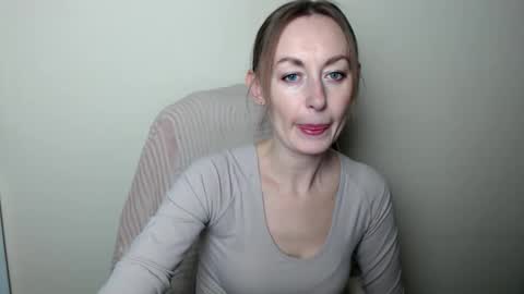 Lia online show from 03-15-26, 01:28