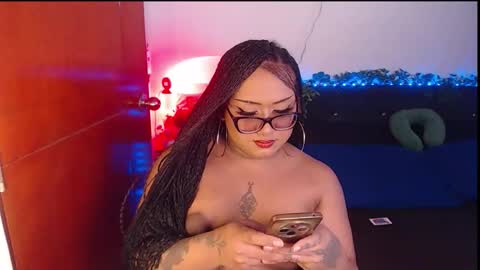 Snapshot of liascarlett chatting on 06-06-26, 12:10 LiaScarlett online show from 06-06-26, 12:10