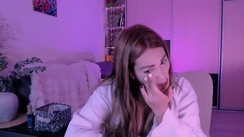 libra_mia online show from 09-18-25, 06:48