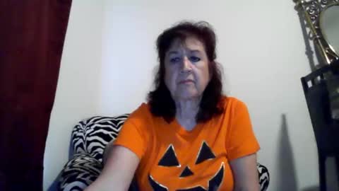 librawoman online show from 10-27-25, 07:51