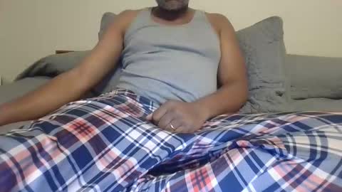 Snapshot of lickingblkpussyfetish chatting on 12-17-25, 04:40 Cookie Monster online show from 12-17-25, 04:40