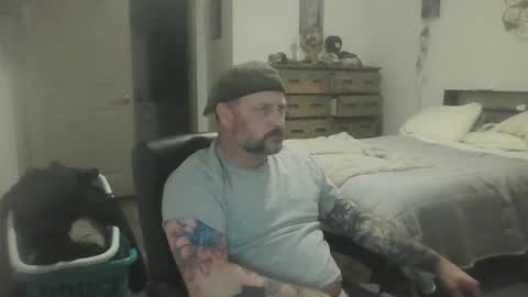 Snapshot of lickitforfunsies chatting on 12-18-25, 05:35 lickitforfunsies online show from 12-18-25, 05:35