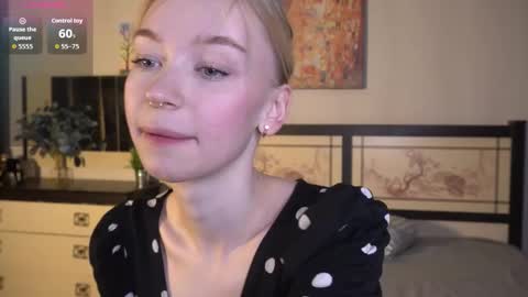 Snapshot of lidiaklemencic chatting on 11-19-25, 08:09 Ann online show from 11-19-25, 08:09