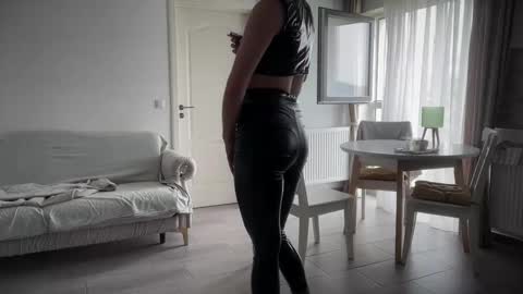 Snapshot of liferacw chatting on 06-02-26, 11:34 SofieXxxDoll online show from 06-02-26, 11:34