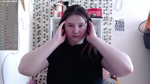 light_lunaa online show from 02-07-25, 04:27