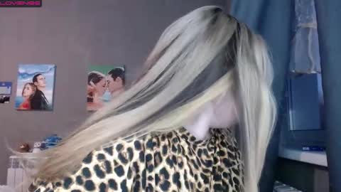 light_lunaa online show from 09-16-25, 01:01