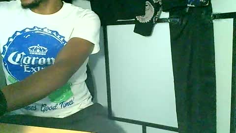 Snapshot of lightscamerawatchme chatting on 10-26-25, 12:55 lightscamerawatchme online show from 10-26-25, 12:55