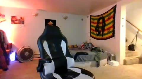 Snapshot of lightskinned666 chatting on 07-04-26, 05:52 lightskinned666 online show from 07-04-26, 05:52