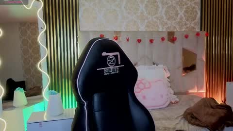 LIHIAN online show from 04-01-26, 11:44